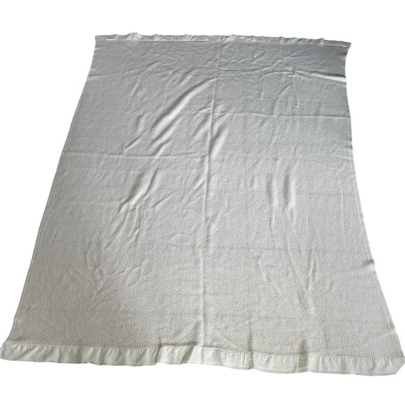 Vintage FARIBO Wool Acrylic Blanket Ivory Satin Trim Woven Texture 68x82 Cottage - Picture 8 of 13